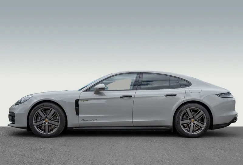 Porsche Panamera 4 E-Hybrid =Sport Chrono= Pano/Distronic Га Image 4