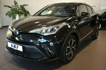 TOYOTA C-HR 1.8 Hybrid E-CVT Trend